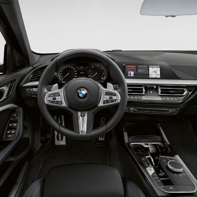 Volante de cuero M. BMW Serie 1 Modelo M Sport, cabina con volante de cuero M
