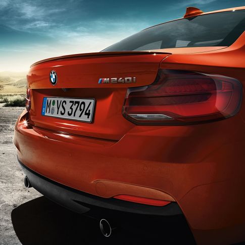 BMW Serie 2 Coupé, nombre del modelo en la parte trasera BMW Serie 2 Coupé, nombre del modelo en la parte trasera