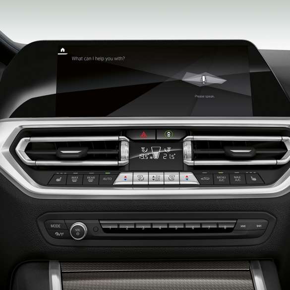 BMW Serie 3 Sedán, BMW Intelligent Personal Assistant. Acercamiento de la pantalla de la cabina con BMW Intelligent Personal Assistant del BMW Serie 3 Sedán.