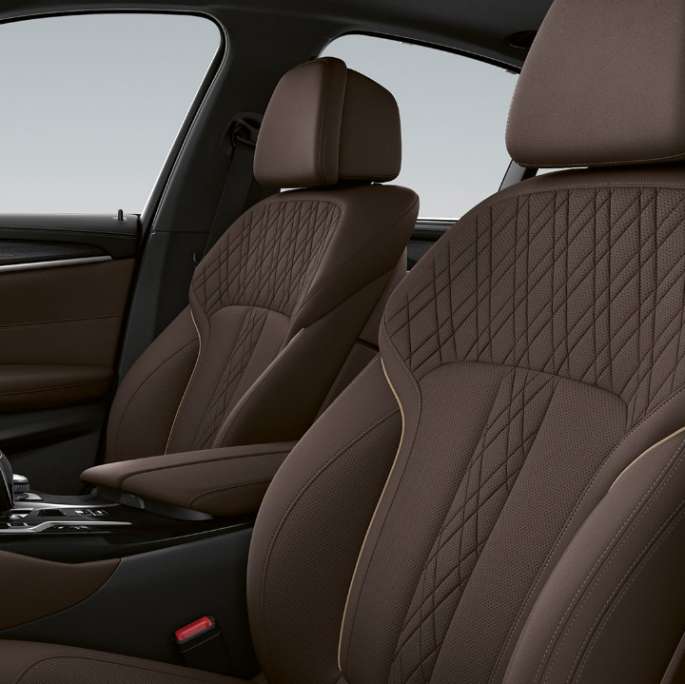Tapicería BMW Serie 5 Sedán G30 Línea de lujo Tapicería en exclusiva moca 'Nappa' costura exclusiva con ribete en contraste 5 Serie 5 Sedán G30 2020 Luxury Line interior