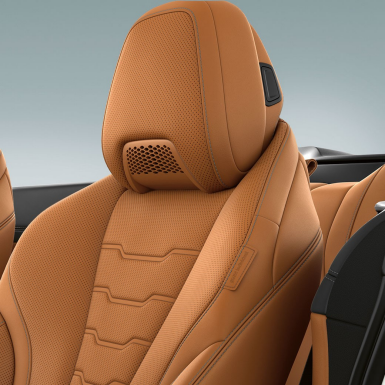 BMW M850i xDrive, asiento multifuncional con calentador de cuello, piel ‘Merino’ Coñac. BMW M850i xDrive, asiento multifuncional con calentador de cuello, piel ‘Merino’ Coñac.