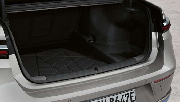 Alfombrilla integrada para maletero BMW BMW i7 M70 xDrive Berlina G70 BMW i7 M70 xDrive Berlina G70 Alfombrilla integrada para maletero BMW