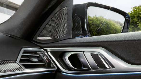 BMW M IconicSounds Electric BMW i4 M50 G26 2021 Interior Puerta con altavoz BMW M IconicSounds Electric BMW i4 M50 G26 2021 Interior Puerta con altavoz