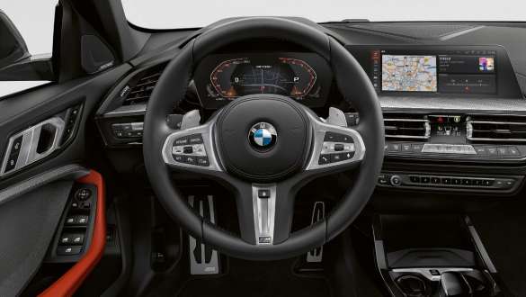 Volante de cuero M. BMW M135i xDrive cabina con volante de cuero M.
