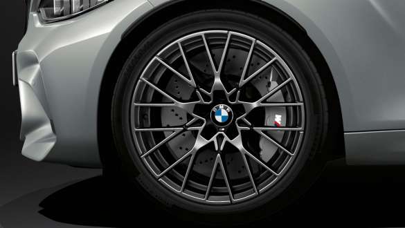 Rines de aleación ligera con rayos en Y 788 M del BMW M2 Competition Rines de aleación ligera con rayos en Y 788 M del BMW M2 Competition F87 2018 Hockenheim Silver metálico, vista a detalle