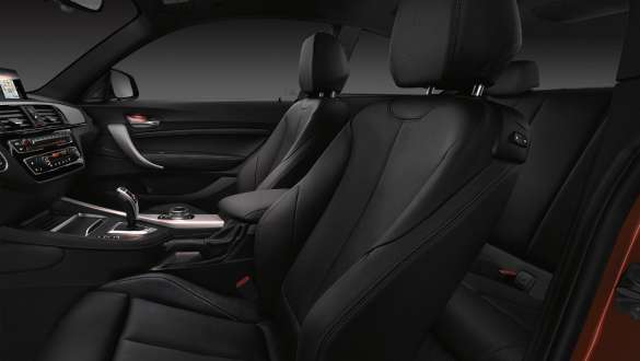 Asientos deportivos del BMW M240i Coupé Asientos deportivos del BMW M240i Coupé F22 2017 interior