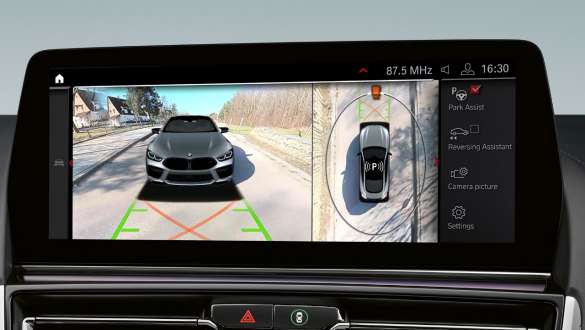 Parking Assistant Plus, nuevo gama BMW Serie 8 Coupé M F92 LCI Renovación 2022 Nuevo gama BMW Serie 8 Coupé M F92 LCI Renovación 2022 Parking Assistant Plus, display de control
