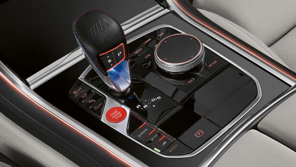Palanca de velocidades M del BMW M8 Competition Gran Coupé Palanca de velocidades M del BMW M8 Competition Gran Coupé 2020, interior