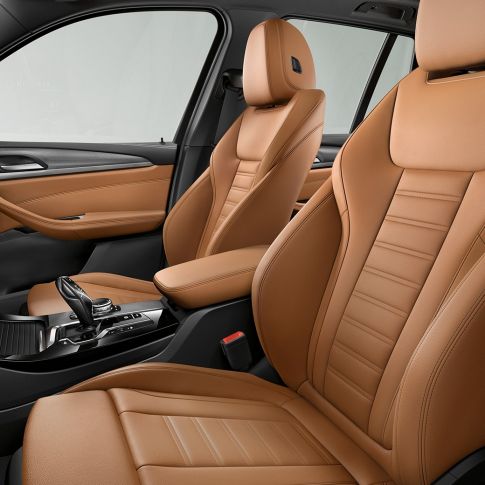 BMW X3 M40i, interior. BMW X3 M40i, interior deportivo y cómodo con asientos deportivos.