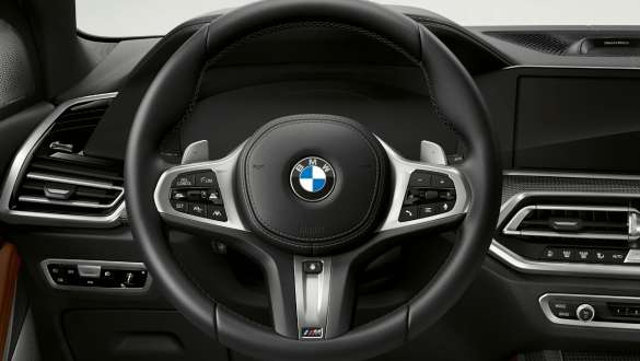 BMW X5 M50i con Dirección Integral Activa BMW X5 M50i con Dirección Integral Activa cabina