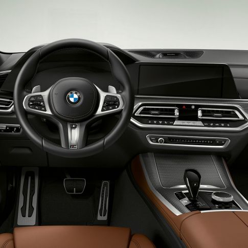 Volante M de cuero BMW X5 M50i Volante M de cuero BMW X5 M50i cabina