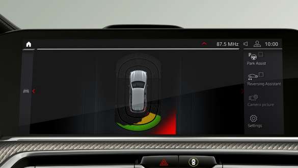 Gama BMW X5 M con Parking Assistant Plus F95 G05 Parking Assistant Plus, gama BMW X5 M F95 2020 G05 2018 SUV interior