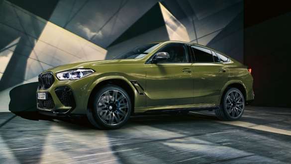 BMW X6 M Competition con M xDrive Vista lateral del BMW X6 M Competition con M xDrive, Pintura Especial de BMW Individual Urban Green SUV 2020