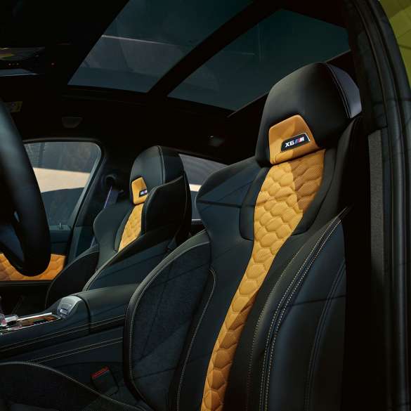 Asientos multifuncionales del BMW X6 M Competition Asientos multifuncionales M, interior del BMW X6 M Competition F96 2020