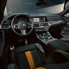 Cabina del BMW X6 M Competition Cabina del BMW X6 M Competition, interior