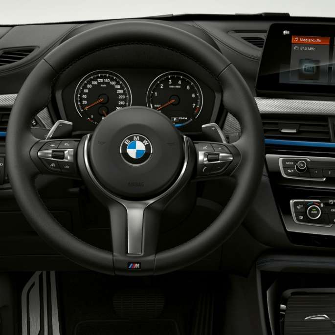 BMW X1, Modelo M Sport, interior BMW X1, Modelo M Sport, interior con enfoque en la cabina