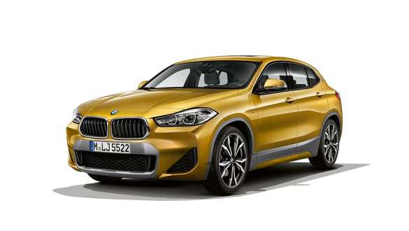 Vista de la zaga BMW X2 F39 BMW X2 xDrive 2018 F39 Galvanic Gold metalizado, vista de la zaga