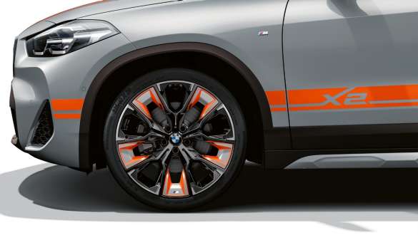 Molduras de pasos de rueda BMW X2 Molduras de pasos de rueda BMW X2 2018 Galvanic Gold metalizado, vista del lateral