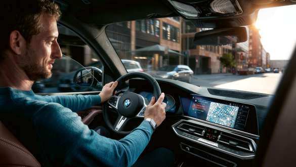 Connected Navigation BMW X5 BMW X5 G05 2018 Interior Conductor utilizando Connected Navigation
