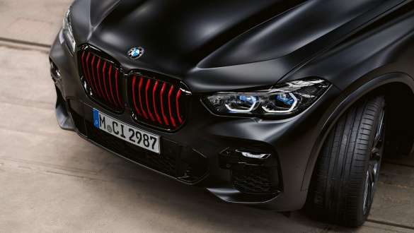 Parrilla doble BMW con varillas en Chili Red BMW X5 Edition Black Vermilion G05 2021 Parrilla doble BMW con varillas en Chili Red BMW X5 Edition Black Vermilion G05 2021