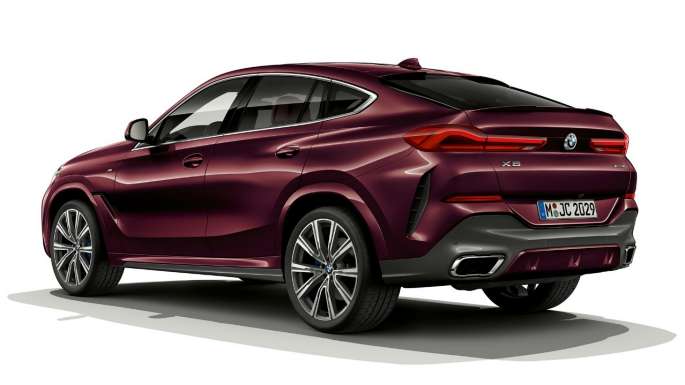 BMW X6 with BMW Individual, rear. BMW X6 with BMW Individual in three-quarter rear perspective.