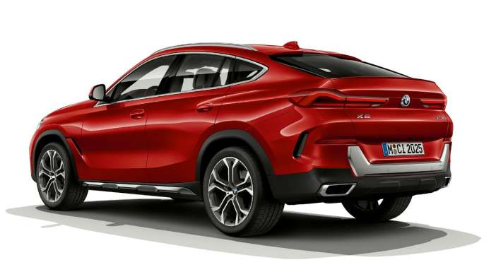BMW X6 con BMW xLine, parte trasera. BMW X6 con BMW xLine en perspectiva trasera de tres cuartos.