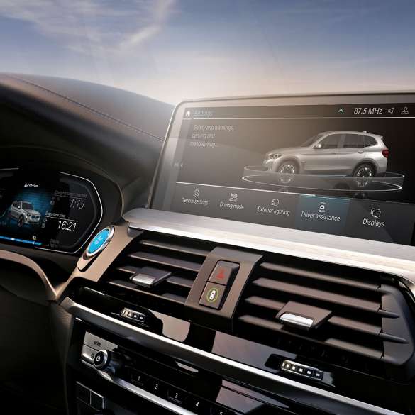 Sistemas de asistencia al conductor BMW iX3 G08 Display de control Puesto de conducción Sistemas de asistencia al conductor BMW iX3 G08 2020, Display de control Puesto de conducción