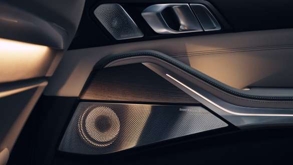 Sistema de sonido envolvente Bowers & Wilkins Diamond BMW X7 G07 LCI Sistema de sonido envolvente Bowers & Wilkins Diamond, altavoz en revestimiento de puerta delantera BMW X7 G07 LCI