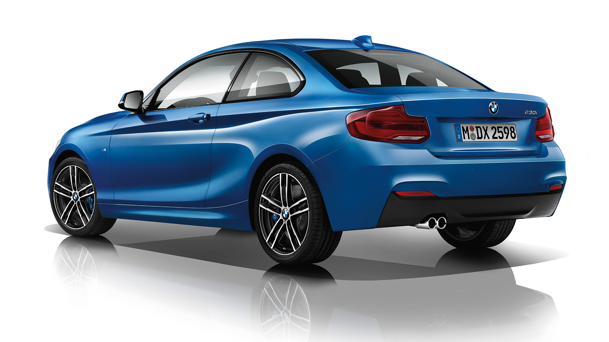 BMW Serie 2 Coupé, toma trasera de tres cuartos del Modelo M Sport BMW Serie 2 Coupé, toma trasera de tres cuartos del Modelo M Sport