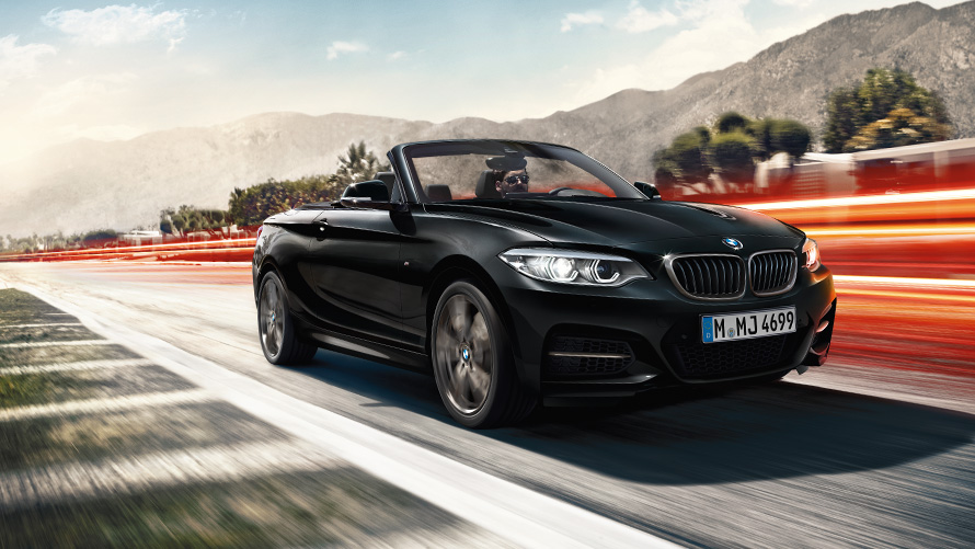 BMW Serie 2 Cabrio F23 Vista de tres cuartos del frontal, en marcha por la carretera BMW Serie 2 BMW Serie 2 Cabrio F23 Vista de tres cuartos del frontal, en marcha por la carretera