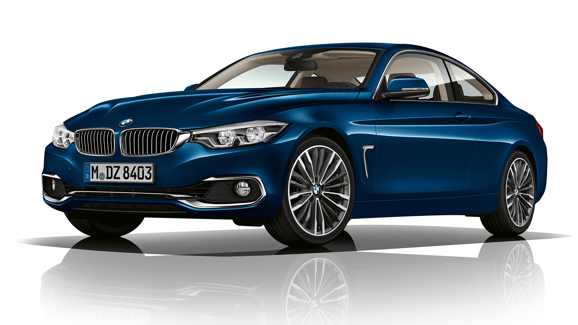 BMW Serie 4 Coupé, toma delantera de tres cuartos del Modelo Luxury Line BMW Serie 4 Coupé, toma delantera de tres cuartos del Modelo Luxury Line