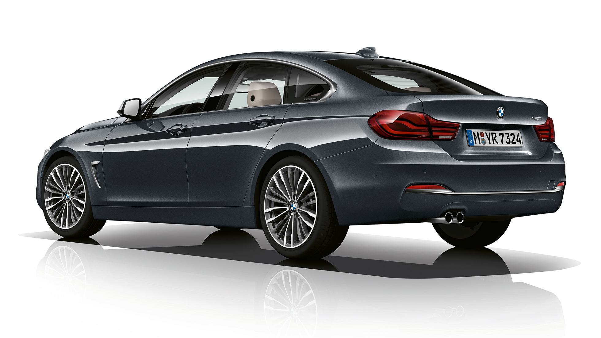 BMW Serie 4 Gran Coupé, toma trasera de tres cuartos del modelo Luxury Line BMW Serie 4 Gran Coupé, toma trasera de tres cuartos del modelo Luxury Line