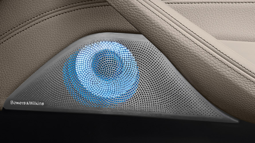 Sistema de sonido Bowers & Wilkins Escucha música en tu vehículo de lujo
