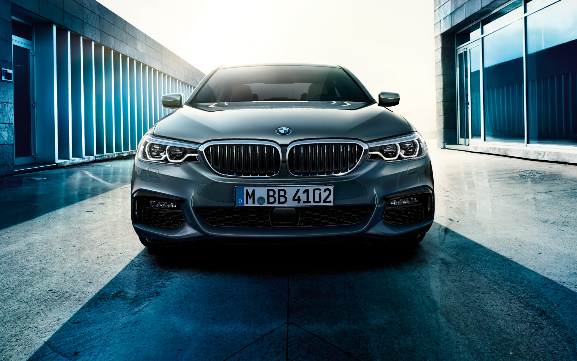Vive la mayor experiencia de conducción con M550i La elegancia la encuentras en el M550i