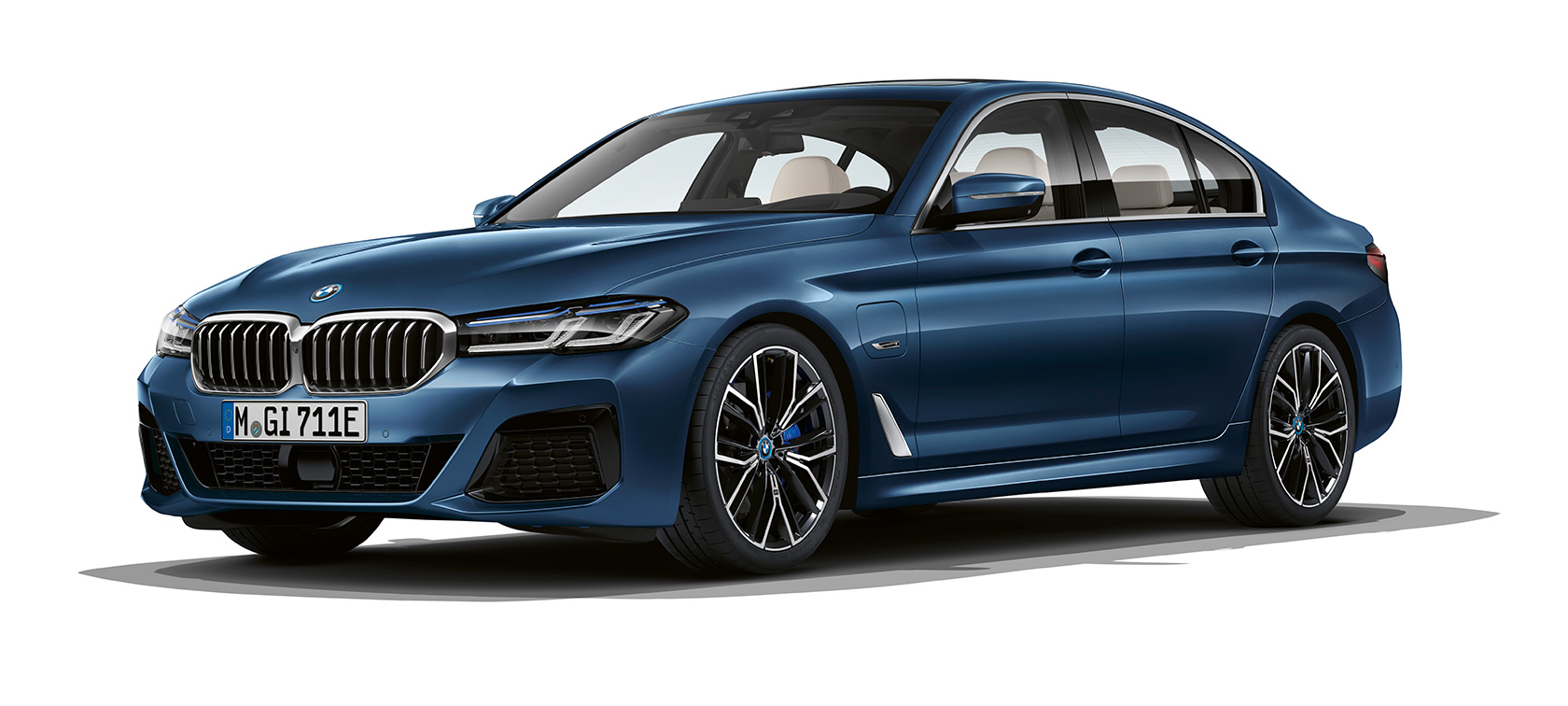 Diseño moderno en tu nuevo Serie 5 Sedán Diseño deportivo en el auto híbrido Serie 5 Sedan