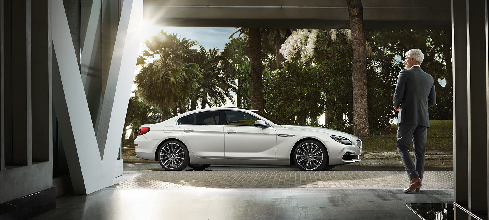 BMW Serie 6 Gran Coupé blanco: vista lateral derecha, puertas y llantas BMW Serie 6 Gran Coupé blanco: vista lateral derecha, puertas y llantas