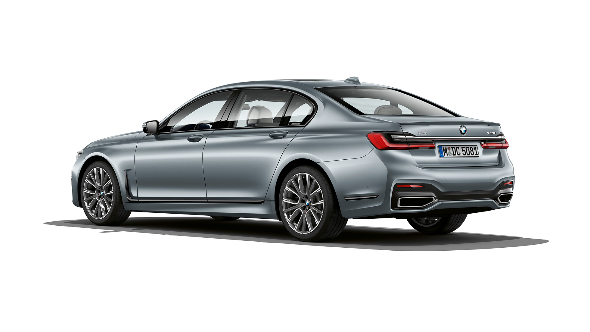 BMW Serie 7 Sedán, paquete M Sport, vista trasera de tres cuartos BMW Serie 7 Sedán Gris, paquete M Sport en vista trasera de tres cuartos