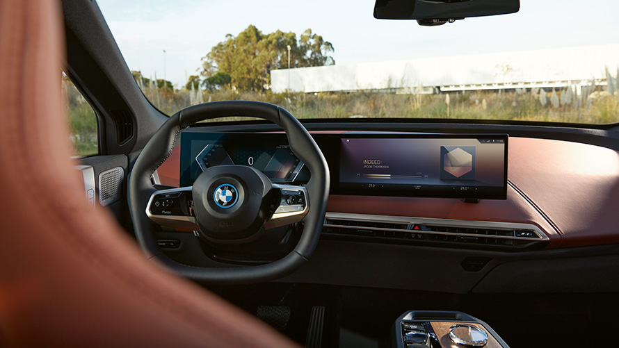 BMW iX i20 SUV eléctrico BMW iDrive BMW iX i20 2021 SUV eléctrico, controlador BMW iDrive, interior Suite, puesto de conducción