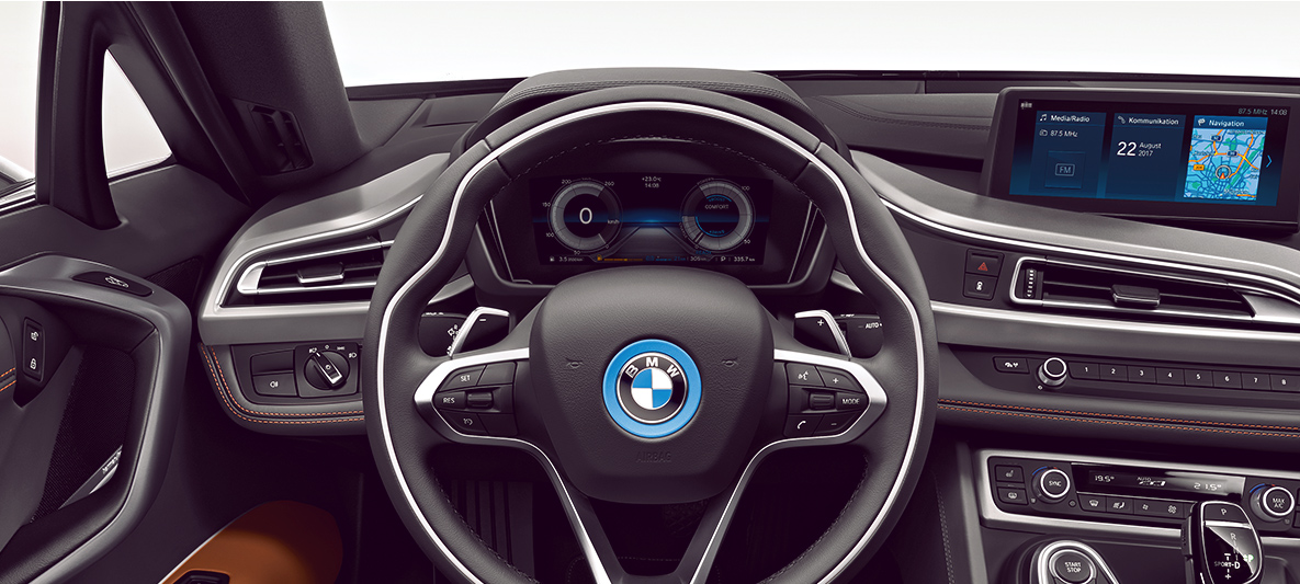 i8 Coupé: El centro de control del futuro Volante del coche de lujo i8 Coupé