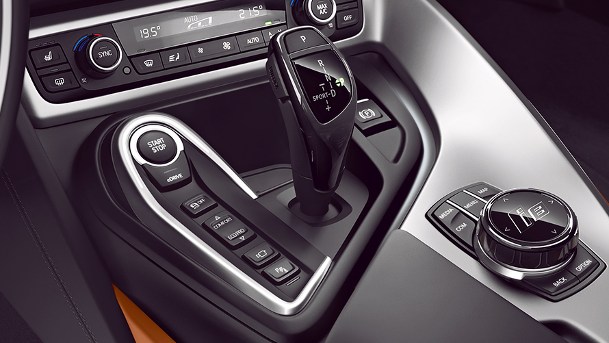 Comandos del coche híbrido BMW i8