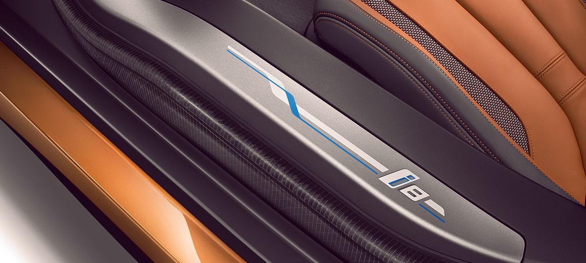 Libertad y espacio en el BMW i8 Roadster Interior dinámico del auto de lujo i8 Roadster