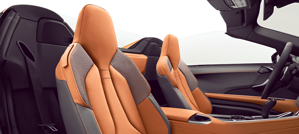 Asientos deportivos del BMW i8 Roadster Asientos del carro de lujo BMW i8 Roadster