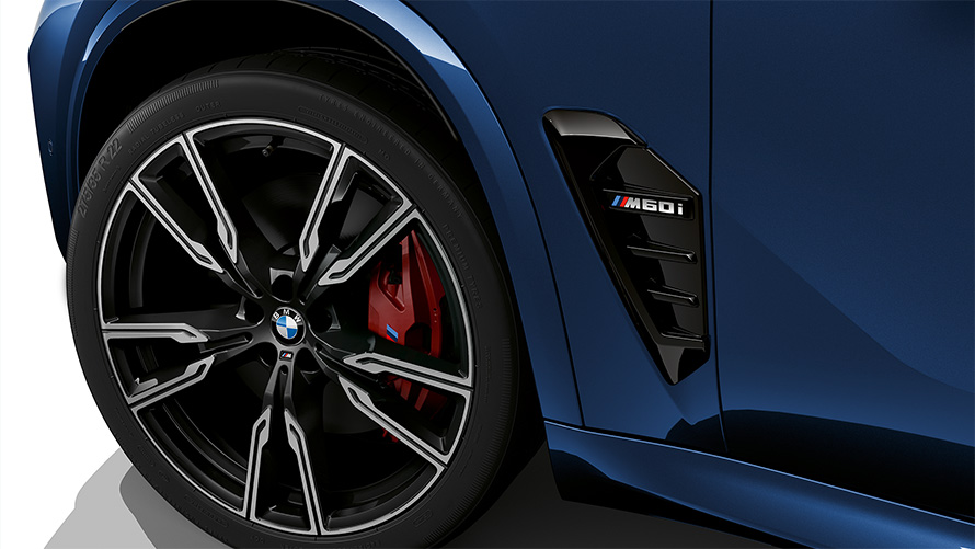 BMW X5 M60i xDrive G05 MP Air Breather, primer plano