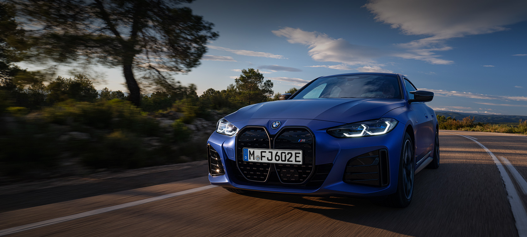El automóvil eléctrico BMW i4 M50 ofrece una conducción deportiva, exclusiva y superior. 