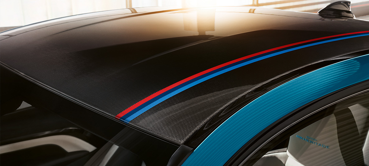 BMW M4 Coupé, M techo carbono Heritage Edition BMW M4 Coupé, M Heritage Edition, edición especial, techo carbono con líneas M