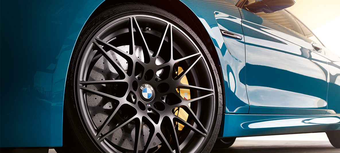 BMW M4 Coupé, M Heritage Edition, llantas BMW M4 Coupé, M Heritage Edition, edición especial, llantas