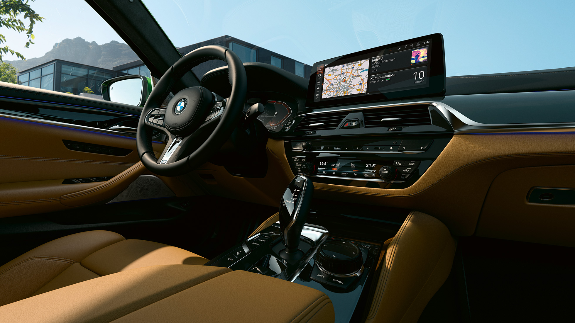 BMW M550i xDrive Sedán G30 LCI Renovación 2020 Puesto de conducción con display de control de 31,24 cm (12,3 pulgadas) BMW M550i xDrive Sedán G30 LCI Renovación 2020 Puesto de conducción con display de control de 31,24 cm (12,3 pulgadas)