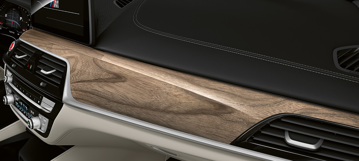 BMW Individual BMW M5 F90 LCI Renovación 2020 Molduras interiores BMW Individual en madera noble Sen Hellbraun Interior BMW Individual BMW M5 F90 LCI Renovación 2020 Molduras interiores BMW Individual en madera noble Sen Hellbraun Interior