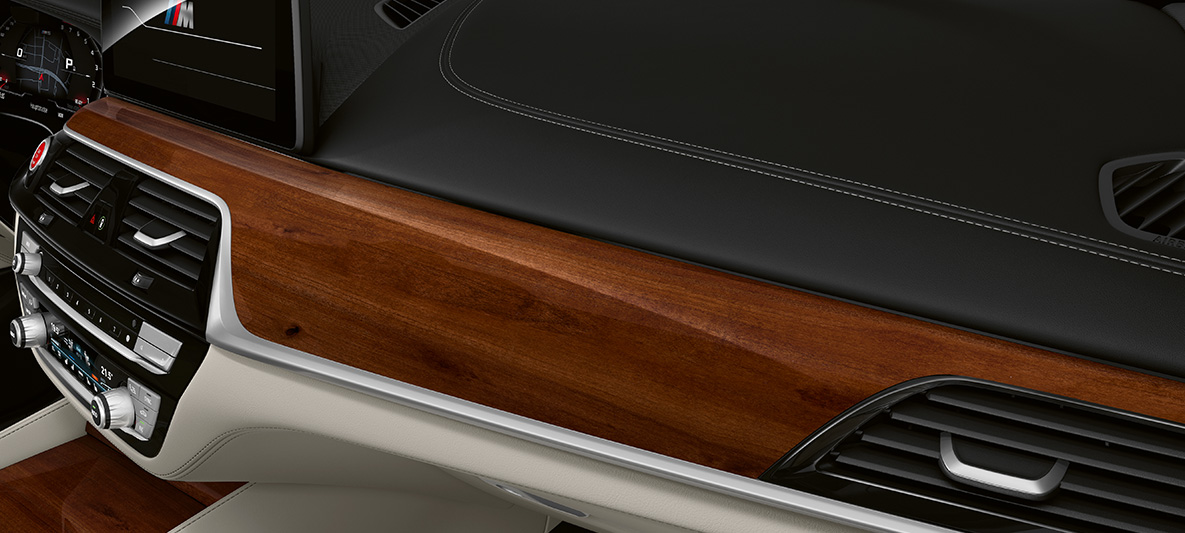 Carro deportivo M5 con molduras Sen Helbraun Molduras de madera noble en los autos deportivos de lujo M5