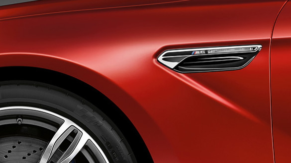 BMW M6 Coupé, El logotipo M brilla. BMW M6 Coupé, El logotipo M brilla.